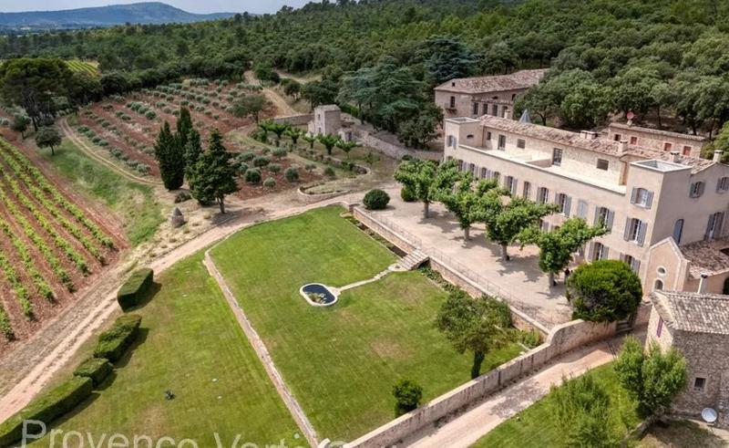 Manoir - 1 575 m² - 20 pièces