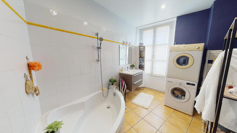 Appartement - 156 m² - 7 pièces