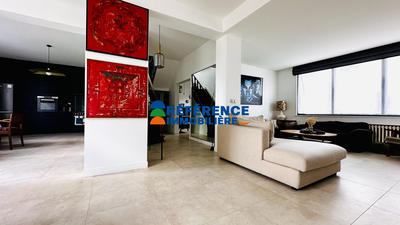 Maison - 210 m² - 5 pièces