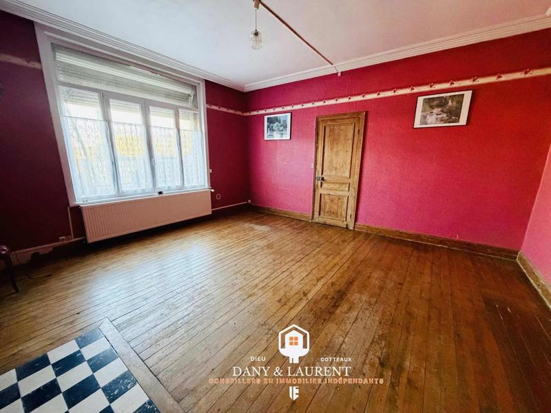 Maison - 280 m² - 8 pièces