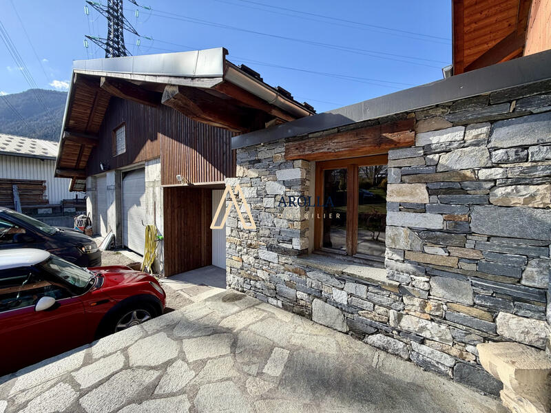 Châlet - 181 m² - 6 pièces