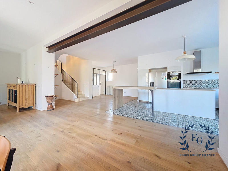 Maison - 166 m² - 5 pièces