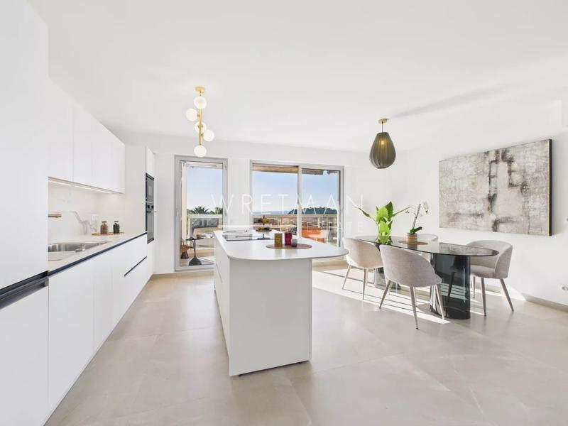 Appartement - 97 m² - 4 pièces