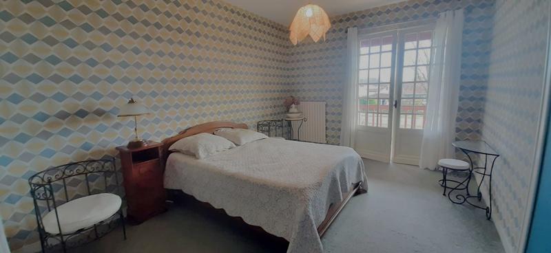 Maison traditionnelle - 190 m² - 10 pièces