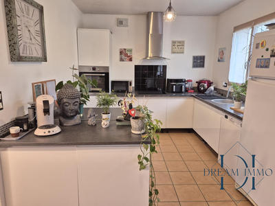 Maison - 92 m² - 5 pièces