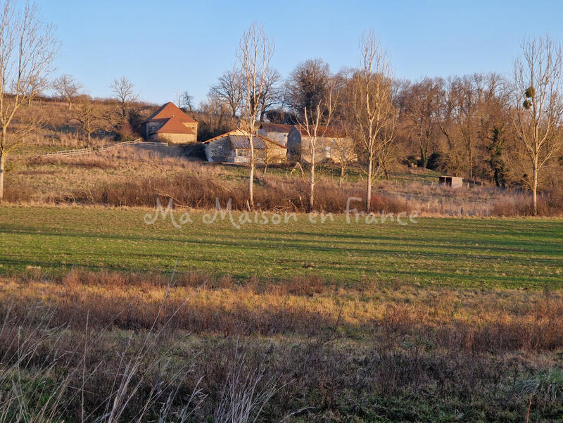 Maison - 367 m² - 13 pièces