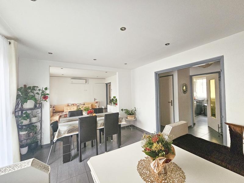 Appartement - 85 m² - 4 pièces