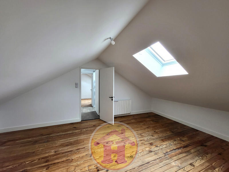 Appartement - 155 m² - 8 pièces