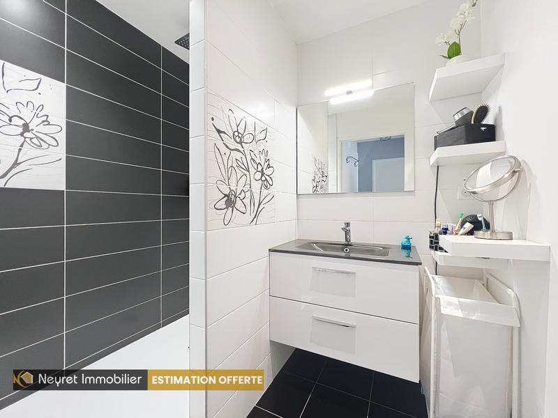 Appartement - 87 m² - 4 pièces