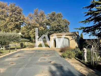 Maison - 222 m² - 6 pièces