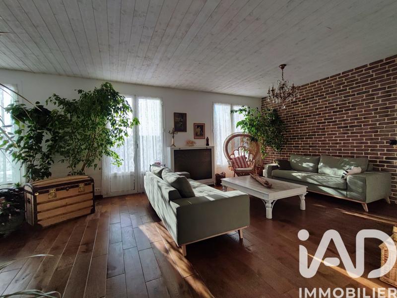 Maison - 242 m² - 8 pièces