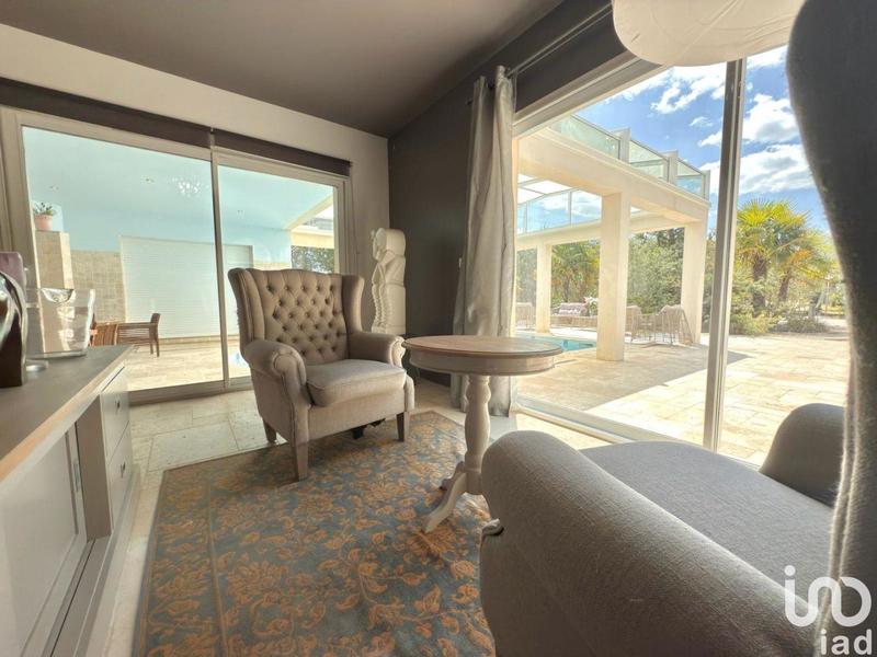 Maison - 304 m² - 5 pièces