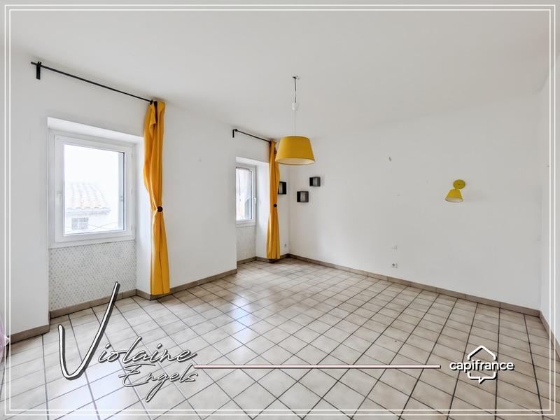 Maison de village - 217 m² - 7 pièces