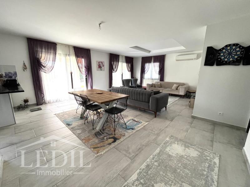 Maison - 117 m² - 5 pièces