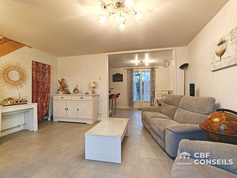 Maison - 96 m² - 5 pièces