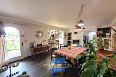 Maison - 121 m² - 6 pièces