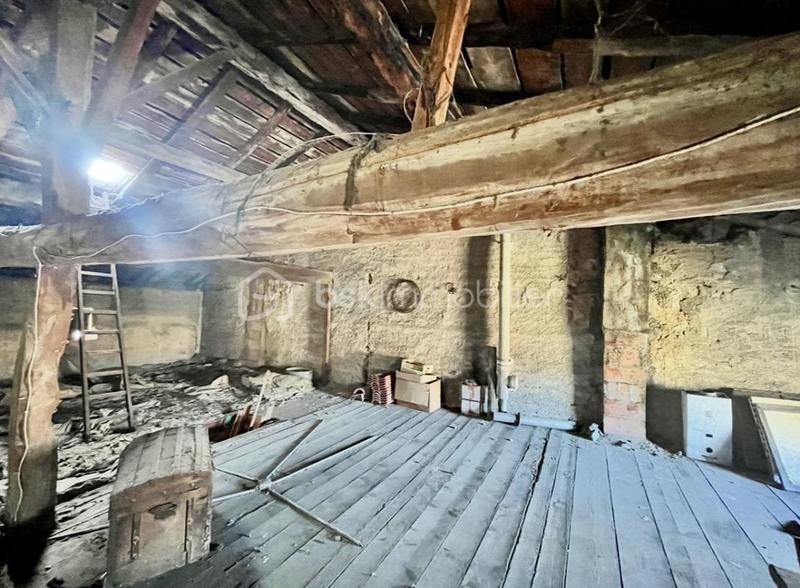 Appartement - 93 m² - 1 pièce