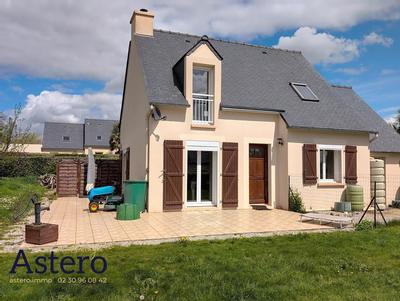 Maison traditionnelle - 94 m² - 4 pièces