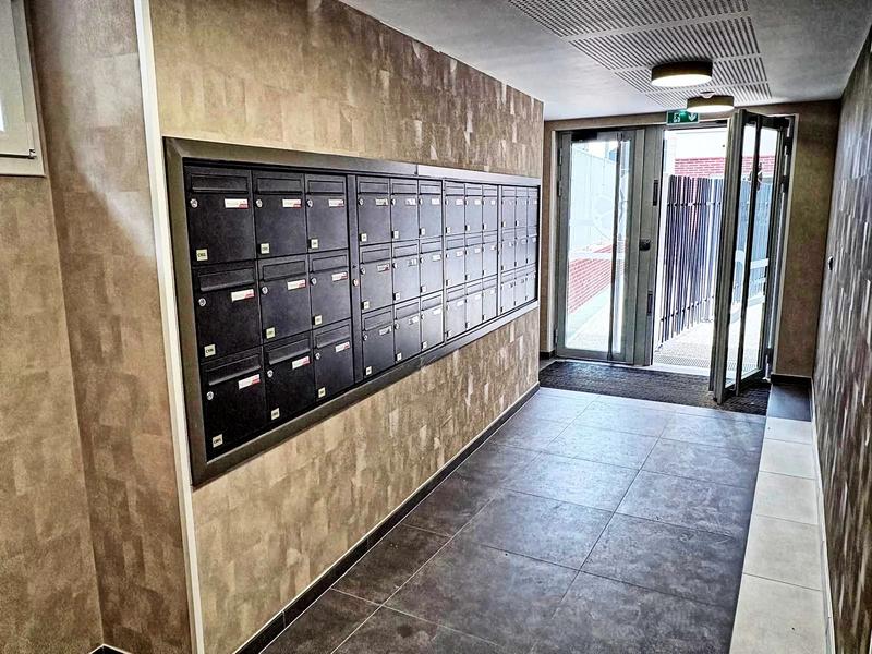 Appartement - 100 m² - 4 pièces