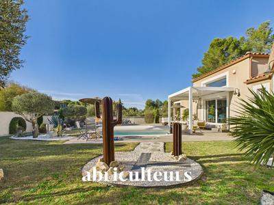 Maison - 139 m² - 5 pièces