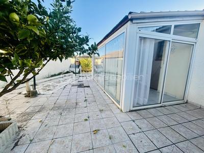 Maison traditionnelle - 86 m² - 4 pièces