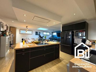 Maison - 153 m² - 6 pièces