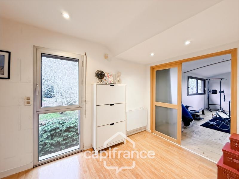 Maison - 284 m² - 10 pièces