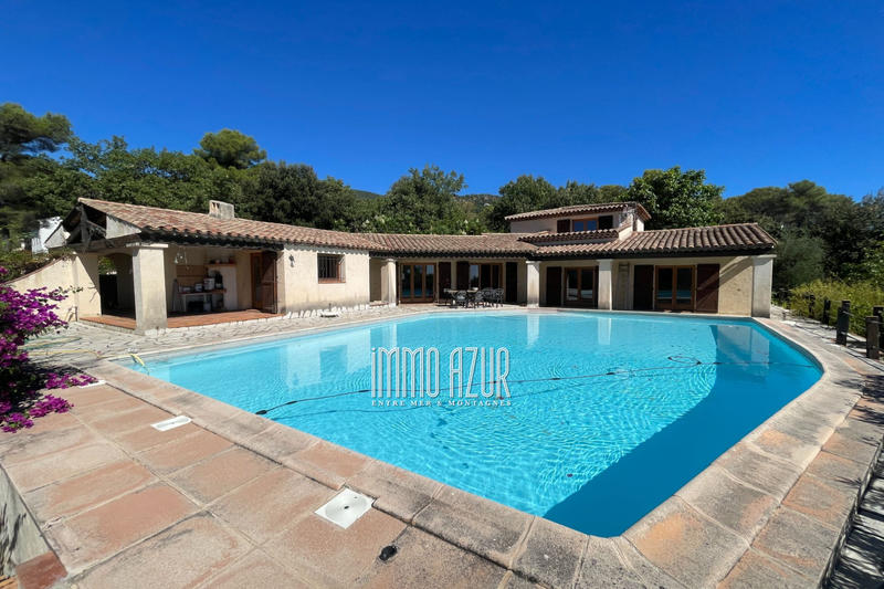 Villa - 170 m² - 6 pièces