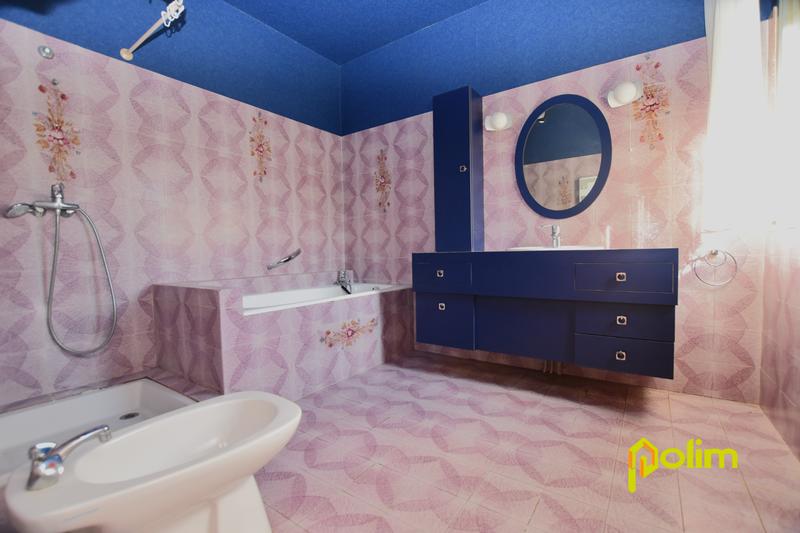 Maison - 257 m² - 7 pièces