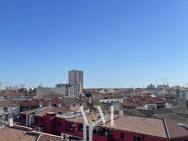 Appartement - 110 m² - 4 pièces