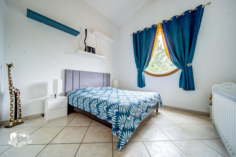 Maison - 280 m² - 7 pièces