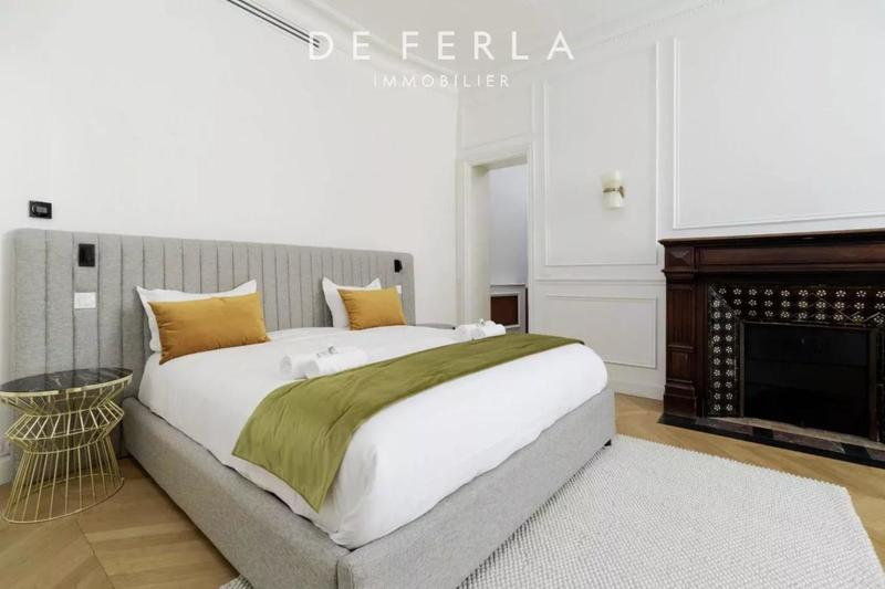 Appartement - 215 m² - 6 pièces