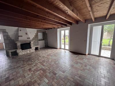 Demeure - 305 m² - 8 pièces