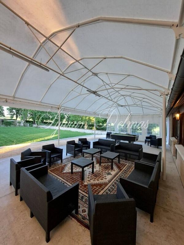 Château - 2 000 m² - 50 pièces