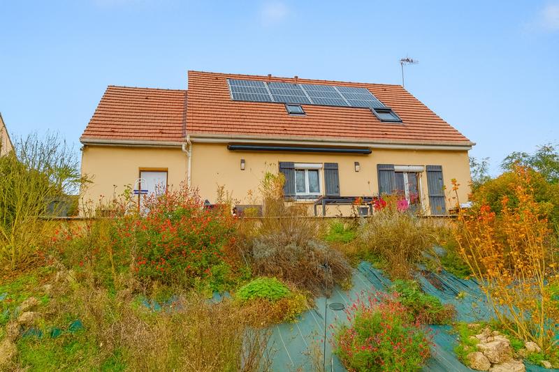 Maison - 122 m² - 6 pièces