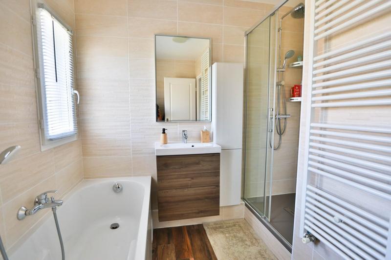 Maison - 138 m² - 6 pièces