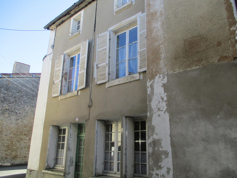 Maison - 170 m² - 7 pièces