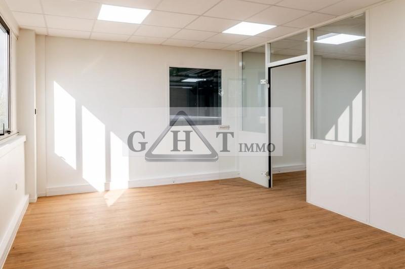 Entrepôt - 606 m²