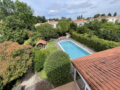 Maison - 172 m² - 6 pièces