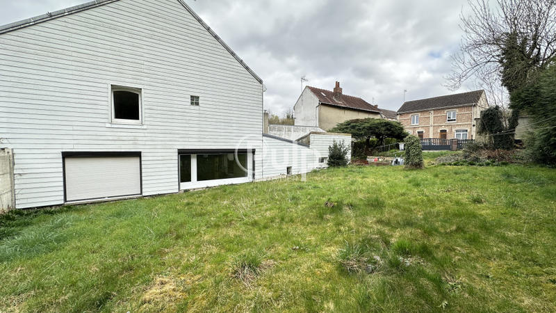 Maison - 150 m² - 8 pièces