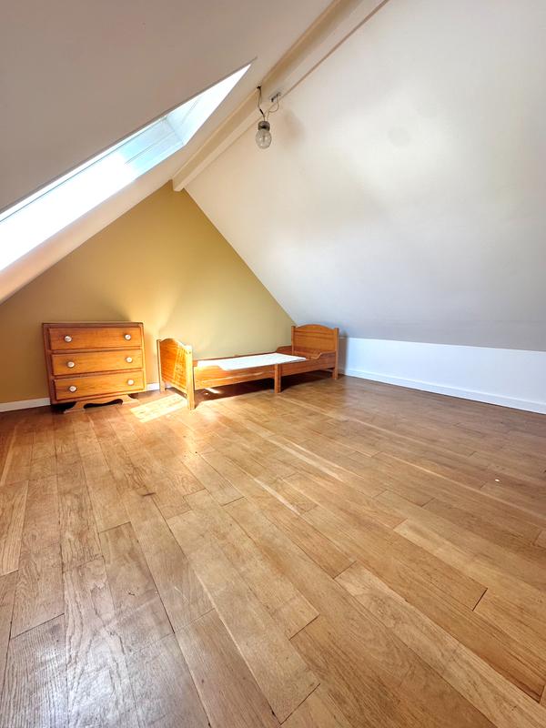 Maison - 95 m² - 5 pièces