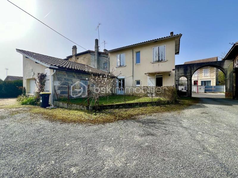 Maison - 93 m² - 4 pièces