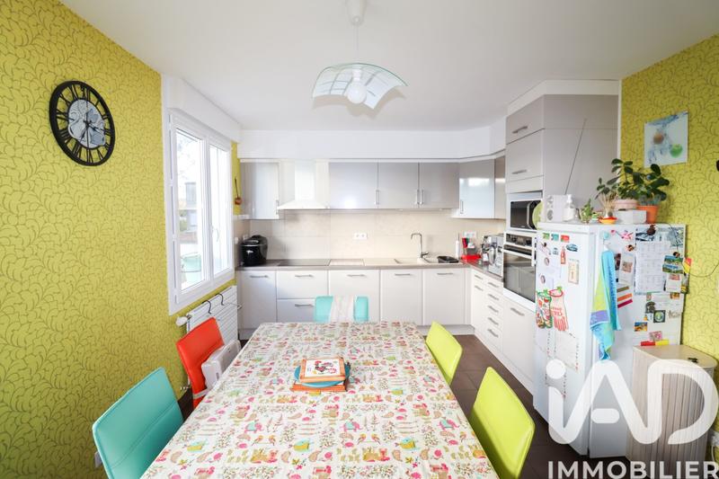 Maison - 273 m² - 11 pièces