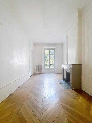 Appartement - 143 m² - 6 pièces