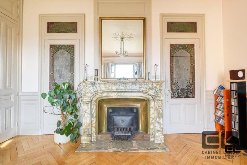 Appartement - 198 m² - 6 pièces