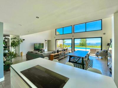 Maison - 190 m² - 8 pièces