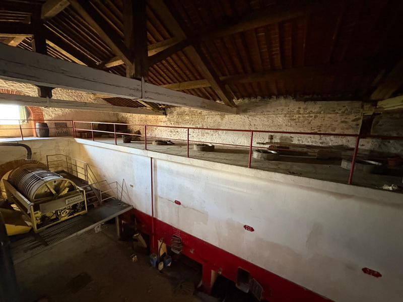 Maison - 500 m² - 2 pièces