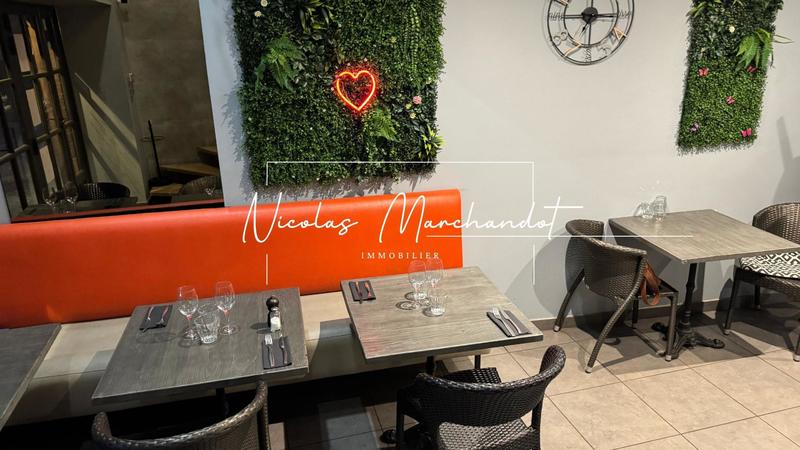 Local commercial - 90 m² - 2 pièces