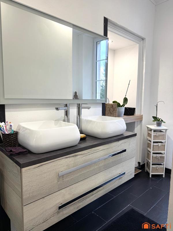 Maison - 197 m² - 7 pièces