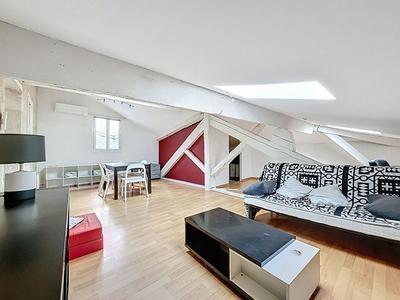 Appartement - 80 m² - 3 pièces